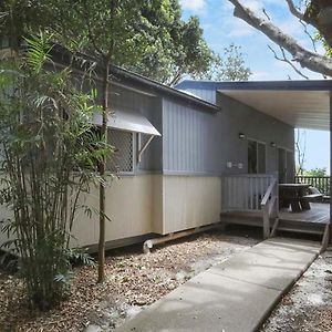 Standard Cabin – Sleeps 5